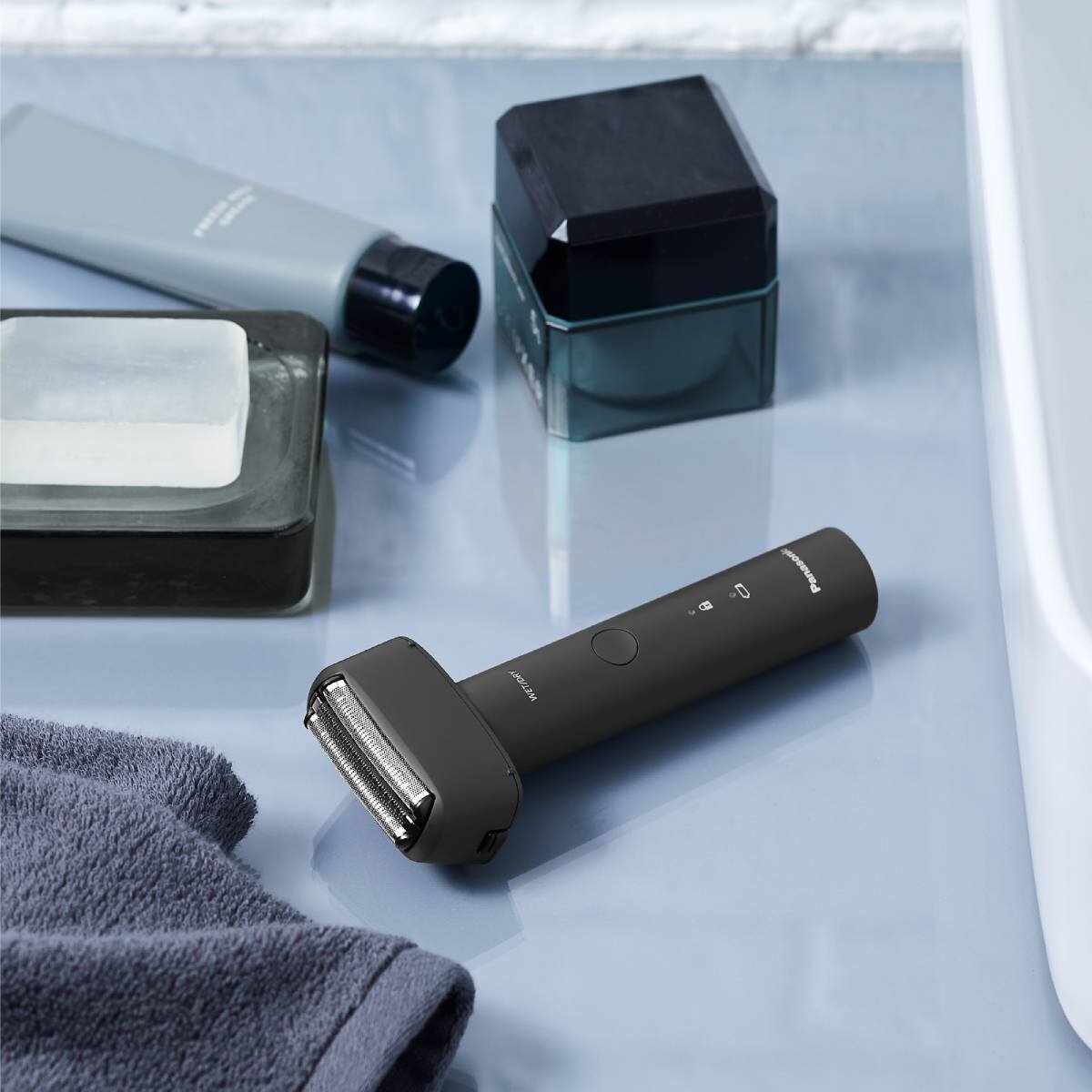 Panasonic 3-Blade Electric Shaver – Wet/Dry, Rechargeable, Precision Cutting