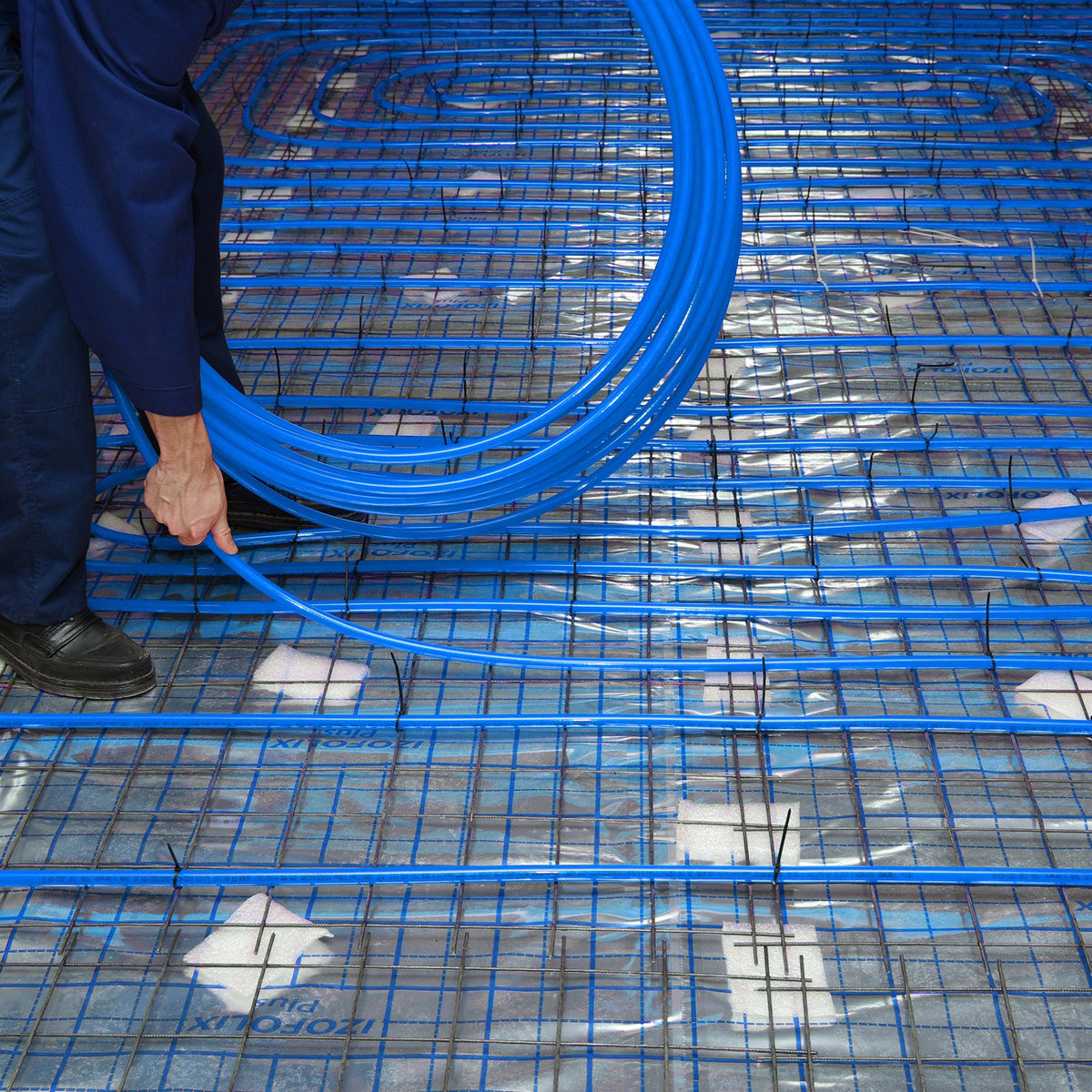 VEVOR PEX Pipe 1/2 Inch, 300 Feet Length PEX-B Flexible Pipe Tubing for Potable Water, Pex Water Lines for Hot/Cold Water & Easily Restore, Plumbing Applications with Free Cutter & Clamps ,Blue