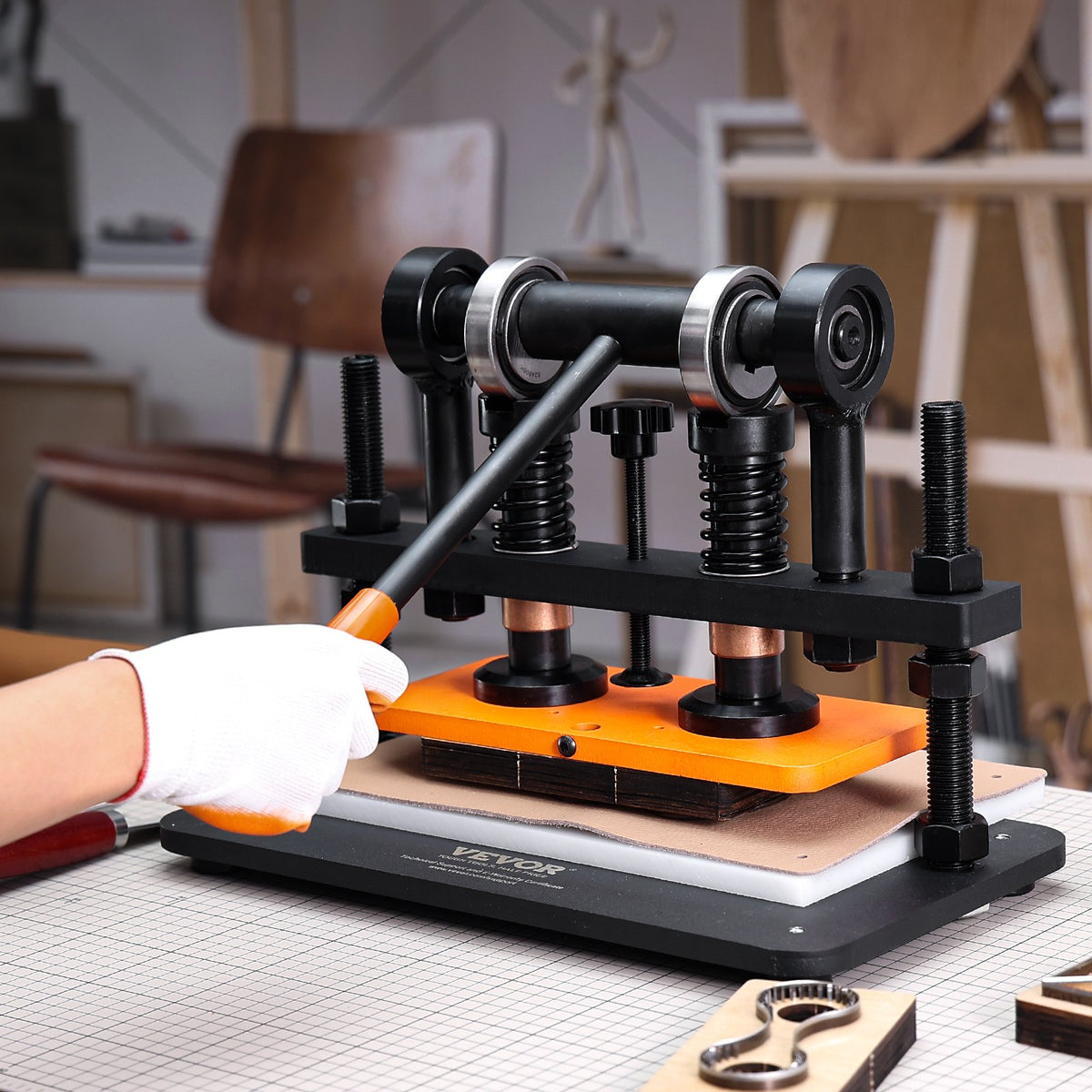VEVOR Leather Cutting Machine, 10.2 x 4.7 in Embossing Plate Manual Die Cutter, 0.47 in Pressure Stroke Dual Guide Shafts Die Cut Machine, Leather Embossing Machine for Various of Materials