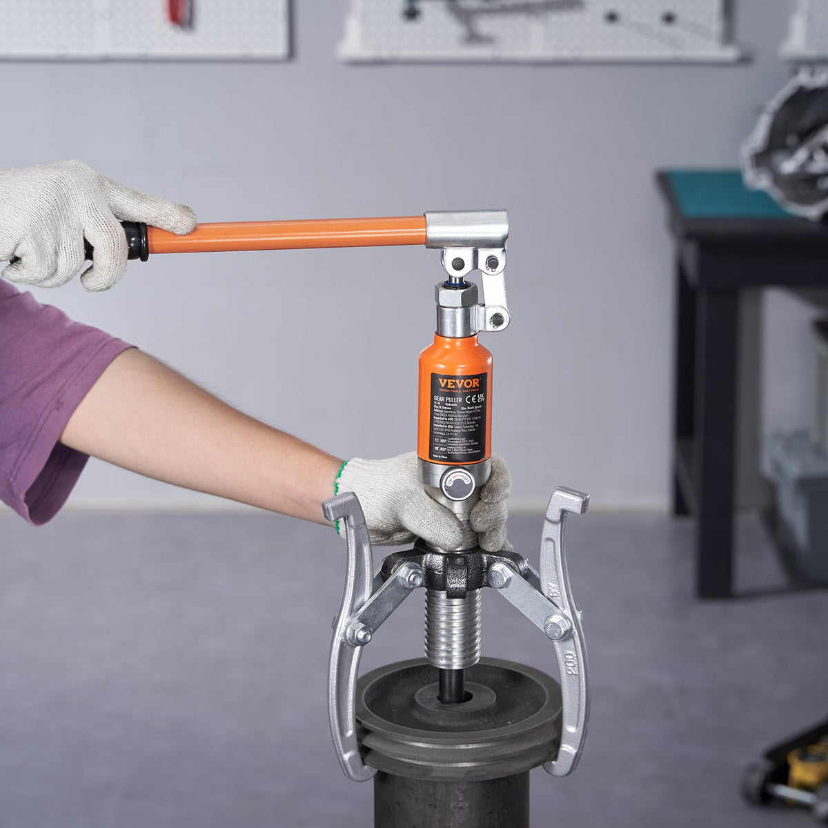 VEVOR Hydraulic Gear Puller, 15 Ton Max Capacity Wheel Bearing Pulling Separator, 2 or 3 Jaws Puller, Vertically and Horizontally, 12" Jaw Hydraulic Puller with Case for Pulling Hubs